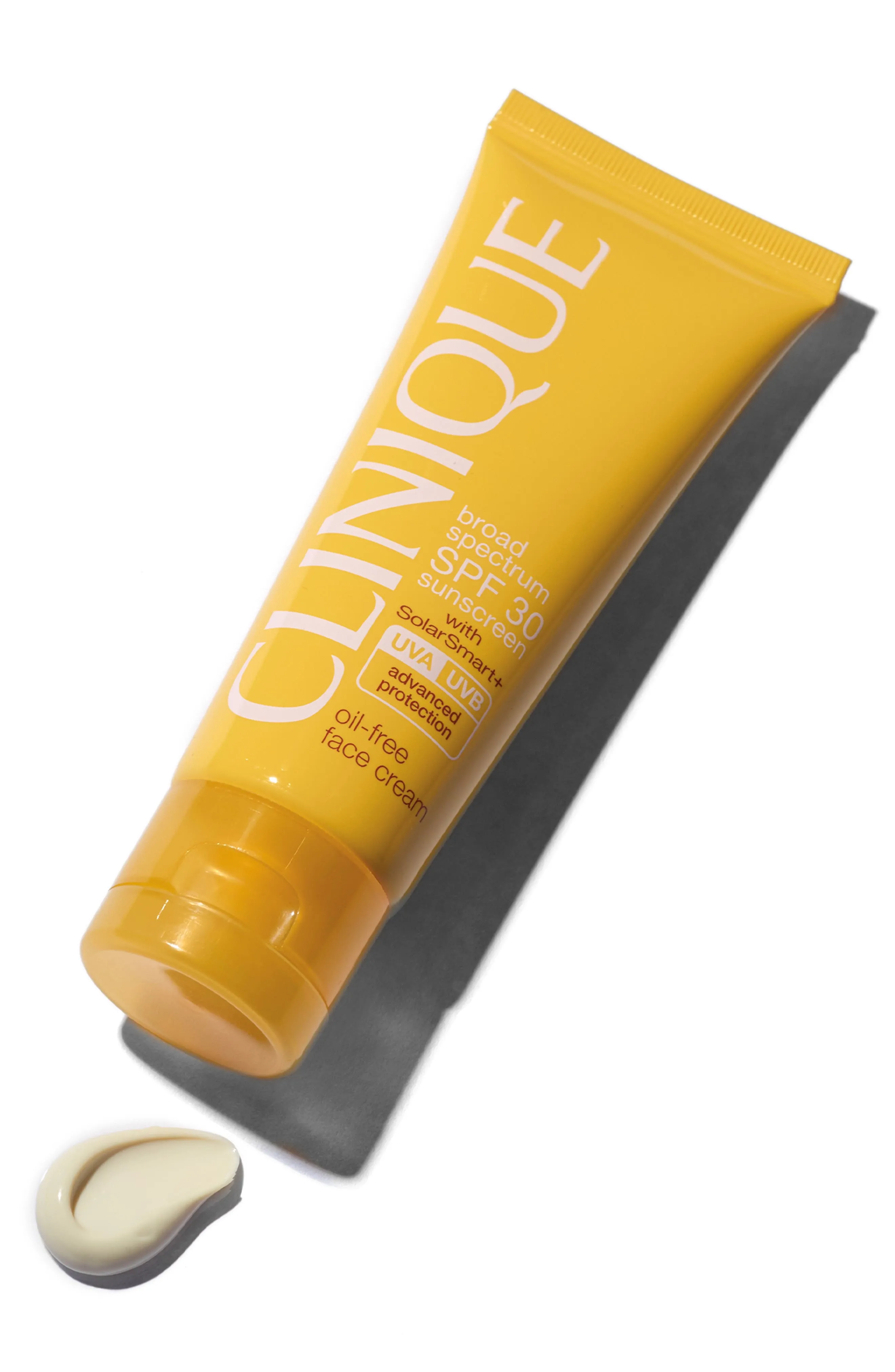 Clinique Broad Spectrum SPF 30 Sunscreen Oil-Free Face Cream