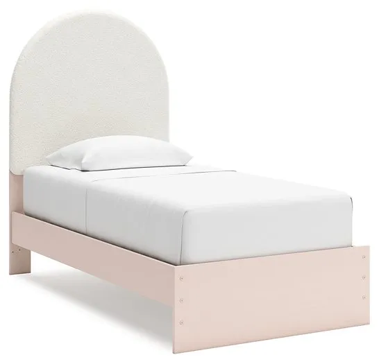 Wistenpine Upholstered Bed